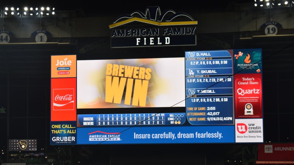See photos: Brewers get off to good start in NLCS with Game 1 win — BizTimes Milwaukee