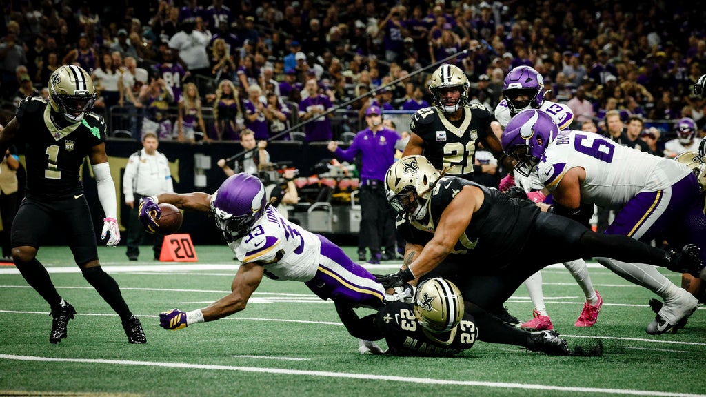 Jefferson, Jones, Murray all produce to help the unbeaten Vikings top Saints 23-13 — WCCO / CBS Minnesota, Ponte Vedra Beach Sports news