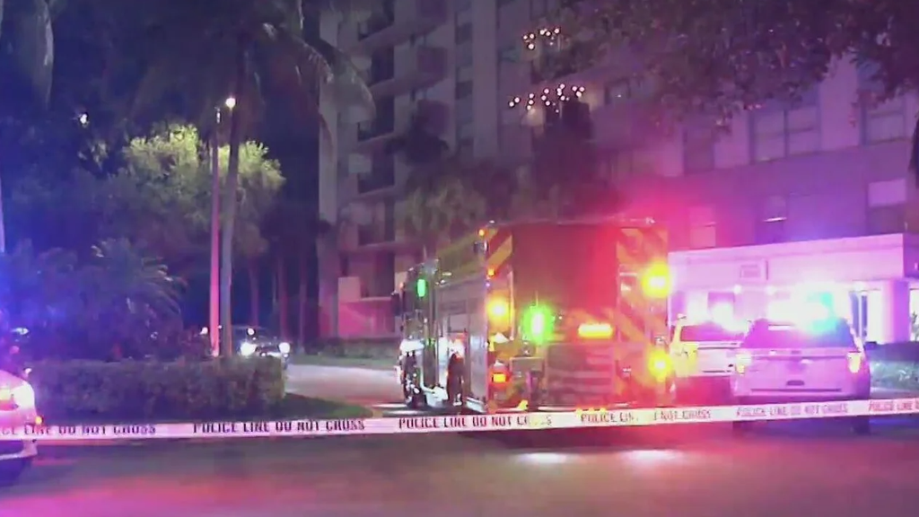Man arrested in deadly North Miami abduction where witnesses saw suspects wearing "police" shirts — CBS Miami, Ponte Vedra Beach Community news