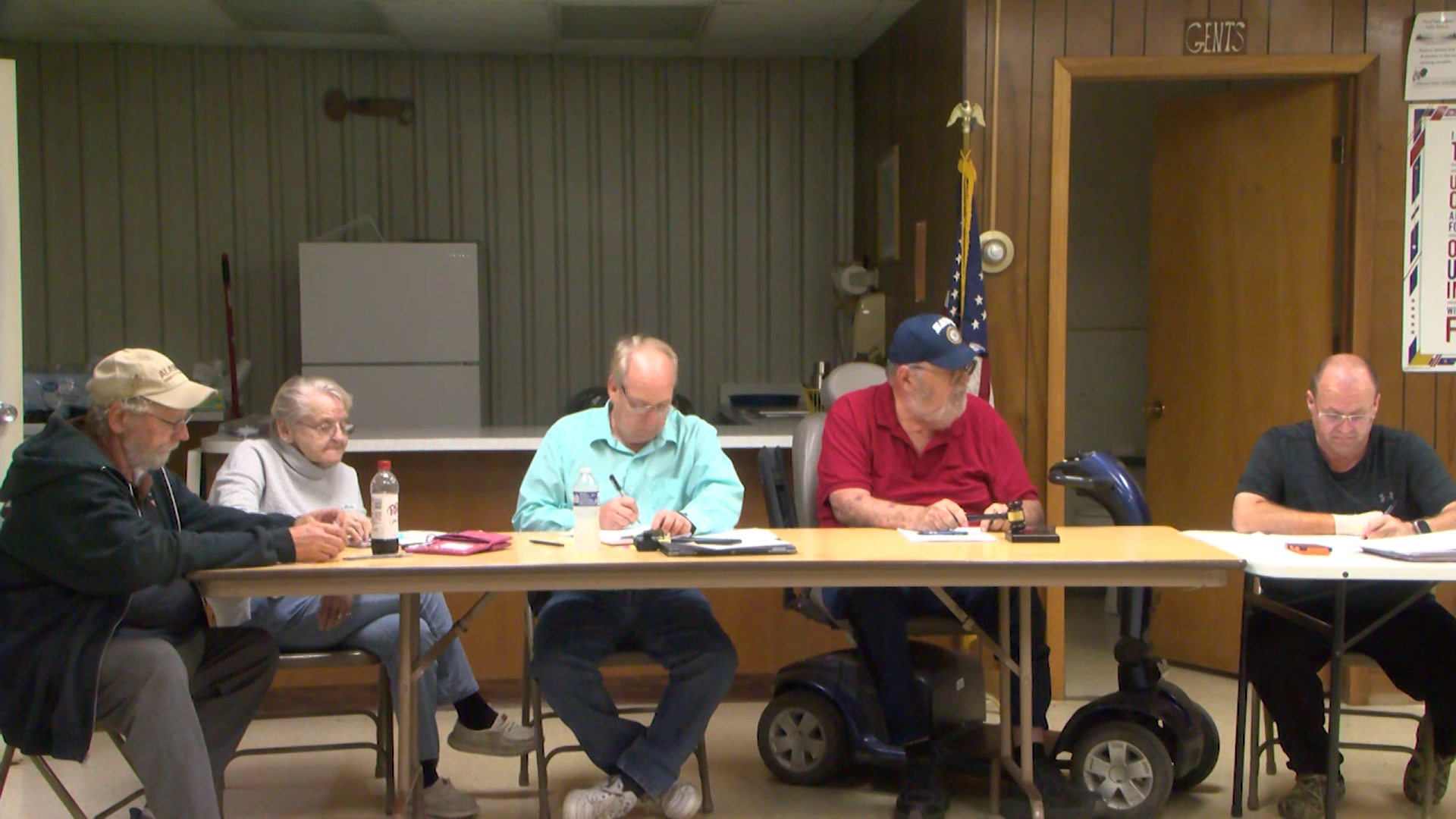 Minnesota man throws dead rat at city council meeting over rodent complaint — KSTP 5