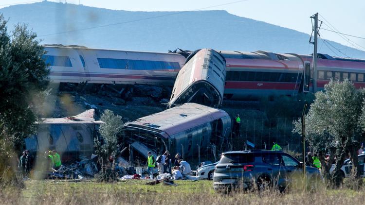 At least 30 killed in crash between 2 trains in Spain, according to media reports — Ponte Vedra Beach Community news