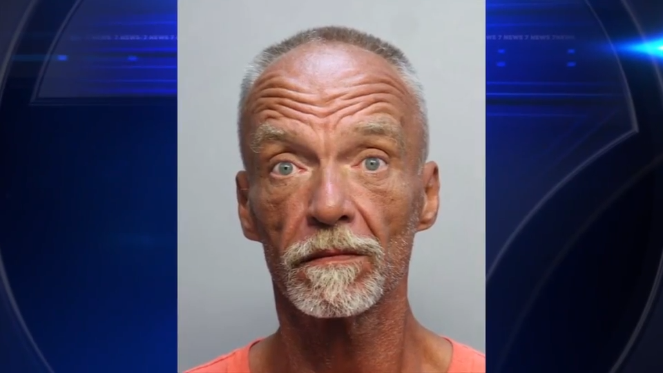 Authorities arrest 57-year-old in connection to smash-and-grab burglary of Miami Beach restaurant — WSVN 7 Miami-Dade