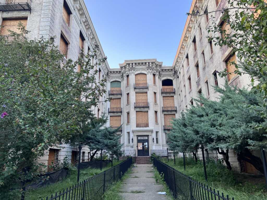 “What the heck is going on at the peace apartments in Mt P?” — PoPville DC